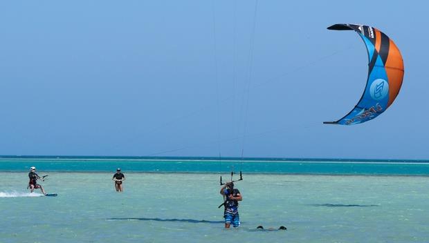 Flysurfer_Kitesurfing_Paradise_Egypt_07.jpg