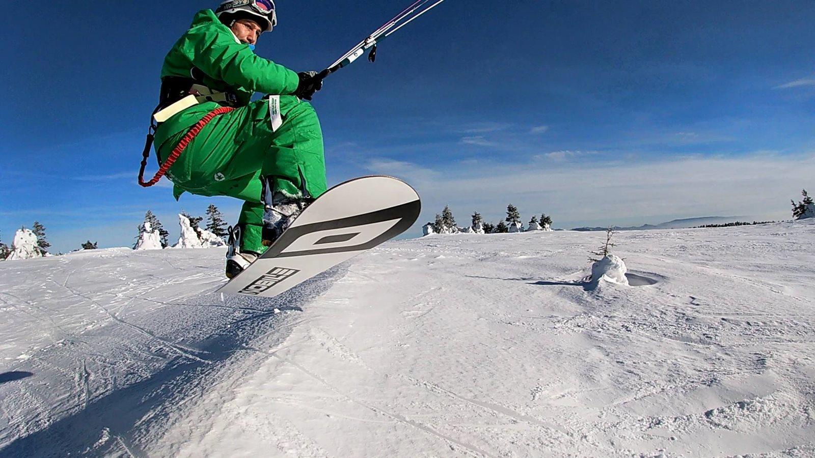 Snowkiteboard vs snowboard rozdíly - freeride