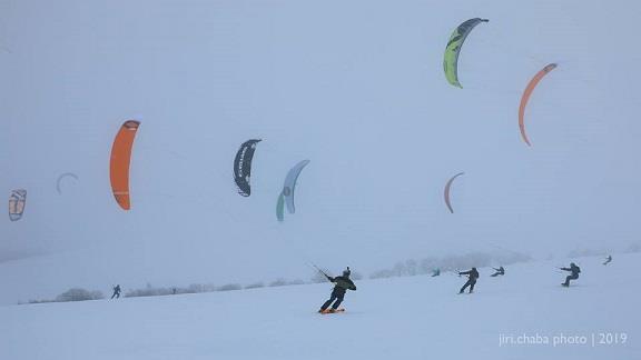 Moldava-cross-country-snowkite-race-2019-Start.jpg