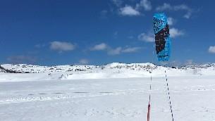 snowkiting_norway_flysurfer_peak.jpg