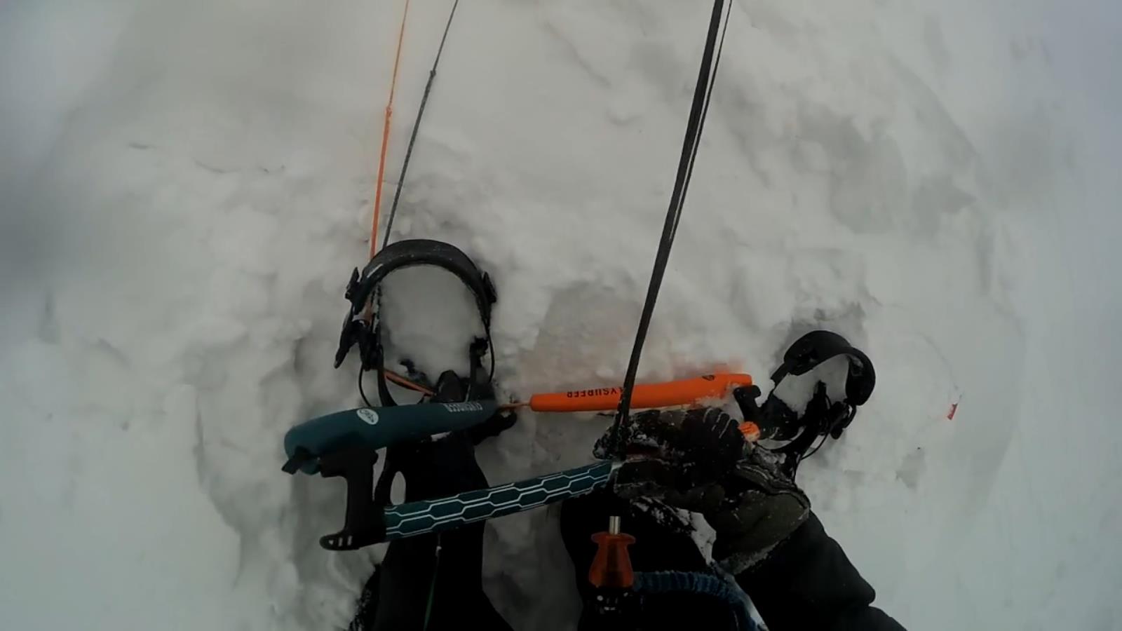 PDK - přistání komorového draka na sněhu - snowboard pevný bod