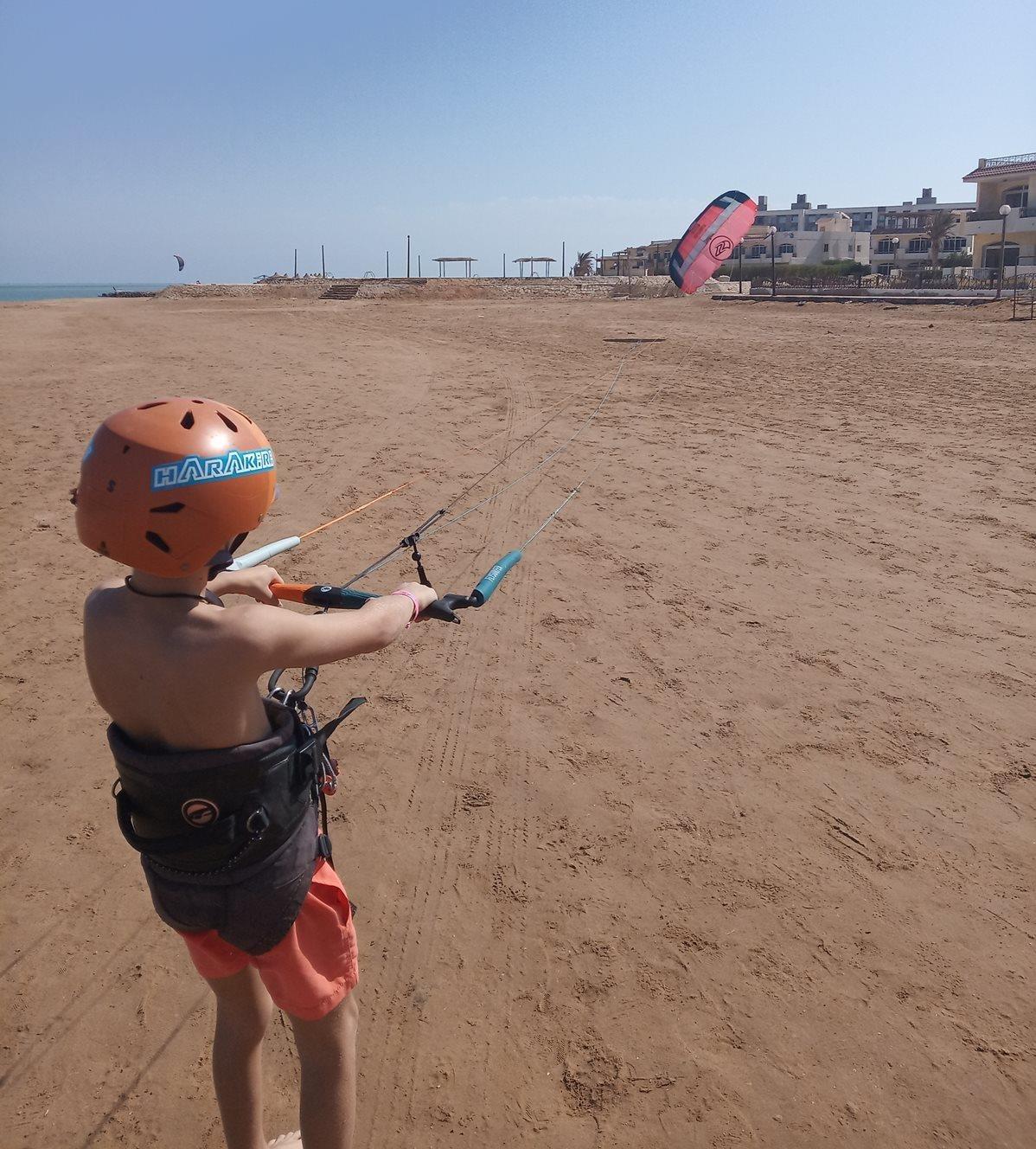 Kite Flysurfer Hybrid recenze - první den na pláží